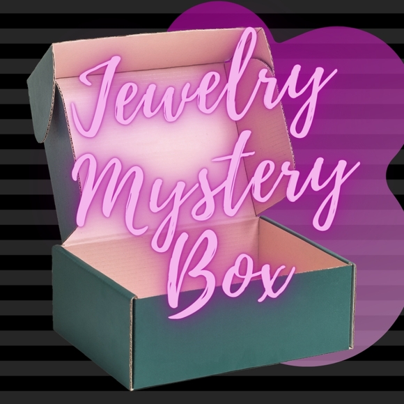 Box of Jewelry - Picture 1 of 1